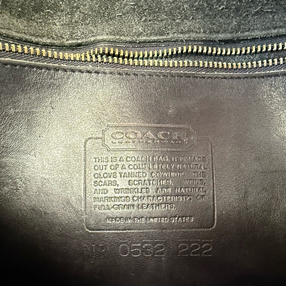 Coach Vintage Black Leather Shoulder Bag - Picture 6 of 11